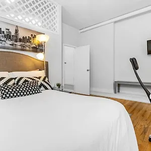 Elevate In Times Square - 2br Within Walking Distance To Times Square New York